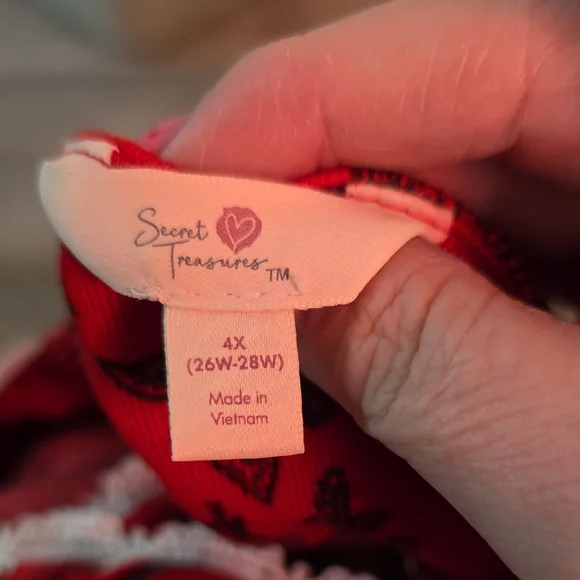 Secret Treasures Red Floral Lace Robe. Really Soft - Picture 15 of 16